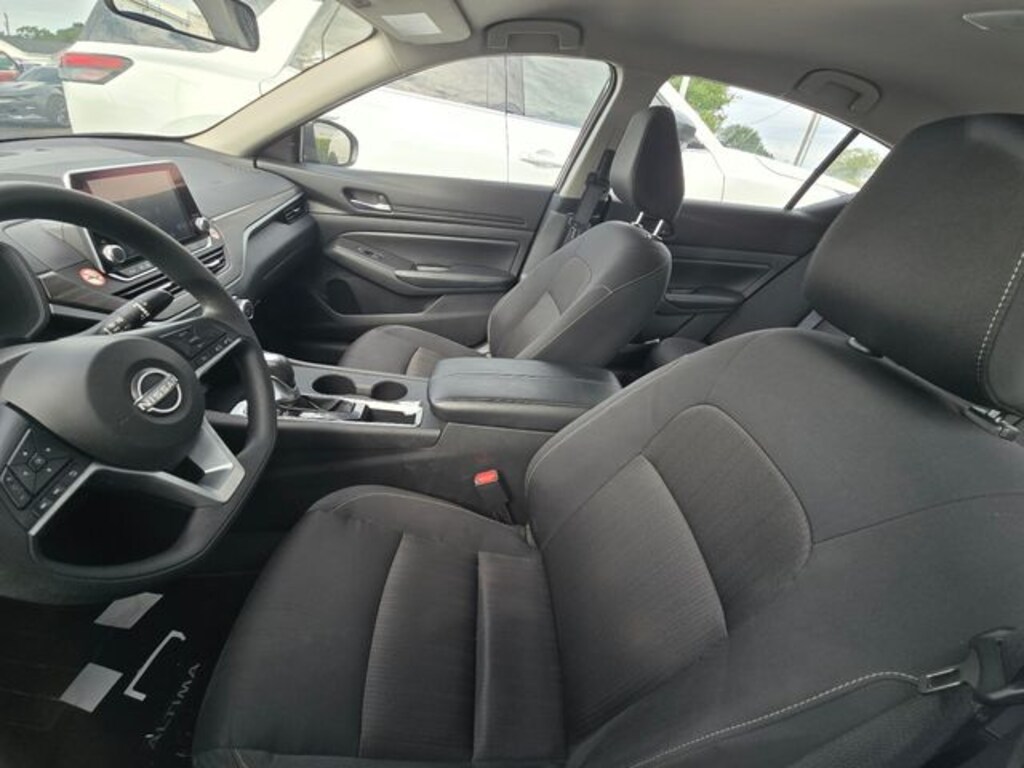 Certified 2025 Nissan Altima 2.5 SV Sedan
