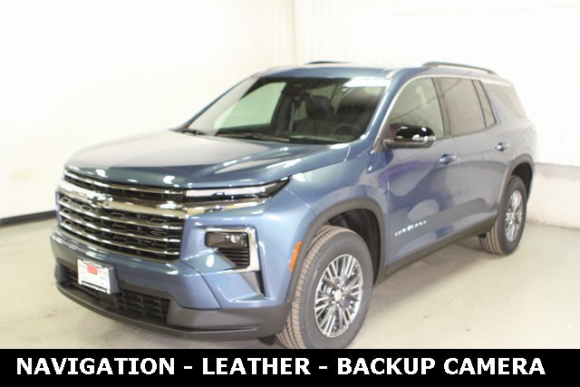 2025 Chevrolet Traverse photo 2