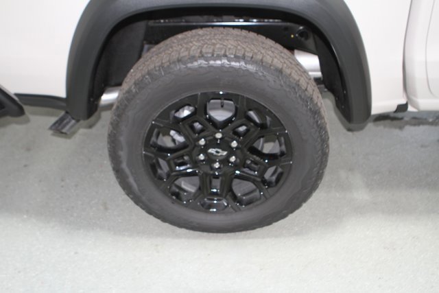 2026 Chevrolet Colorado Trail Boss photo 3