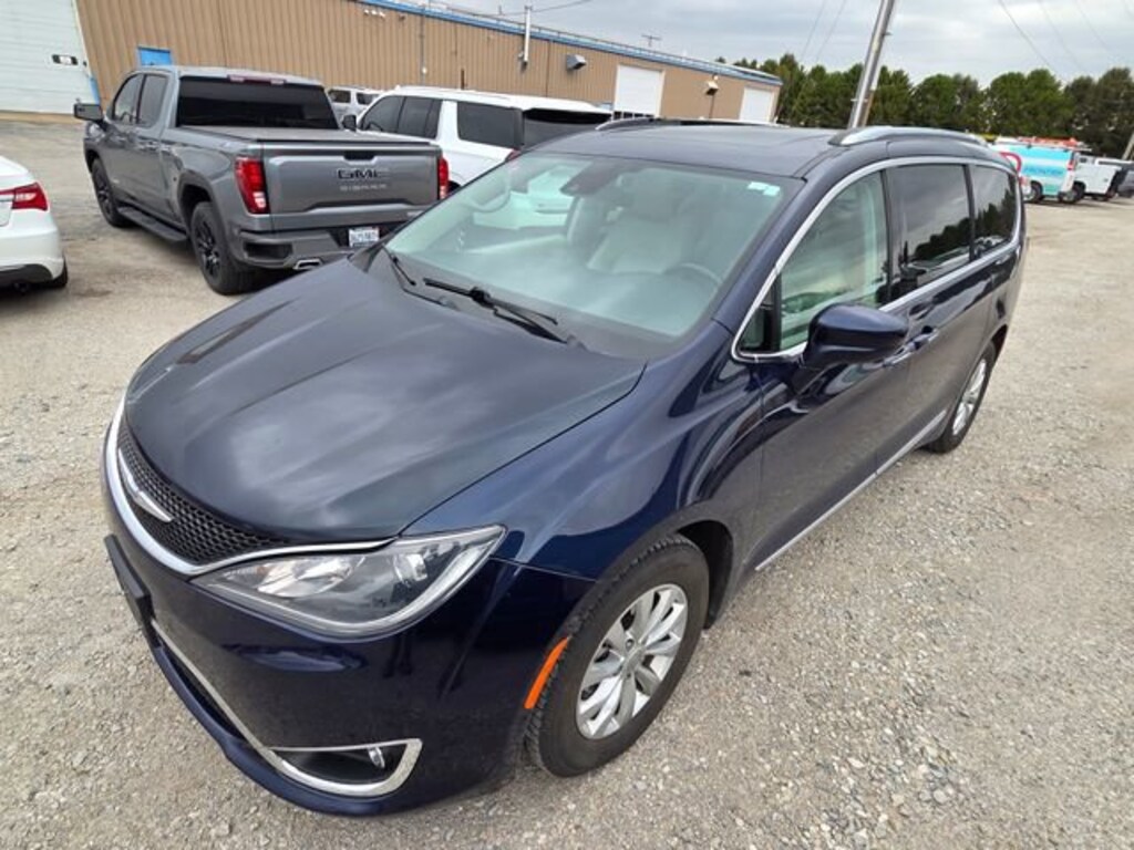 Used 2018 Chrysler Pacifica Touring L Plus