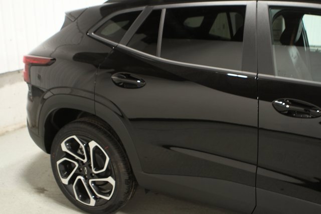 2026 Chevrolet Trax photo 3