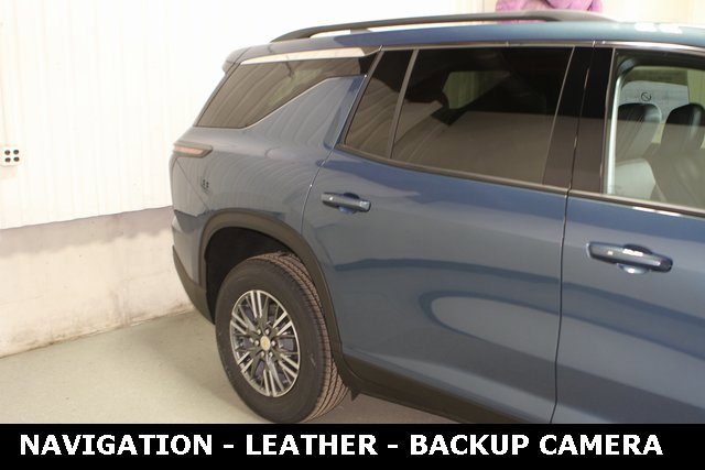2025 Chevrolet Traverse photo 4