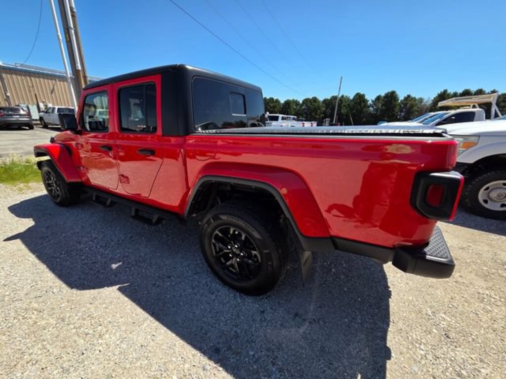 Used 2022 Jeep Gladiator Sport S