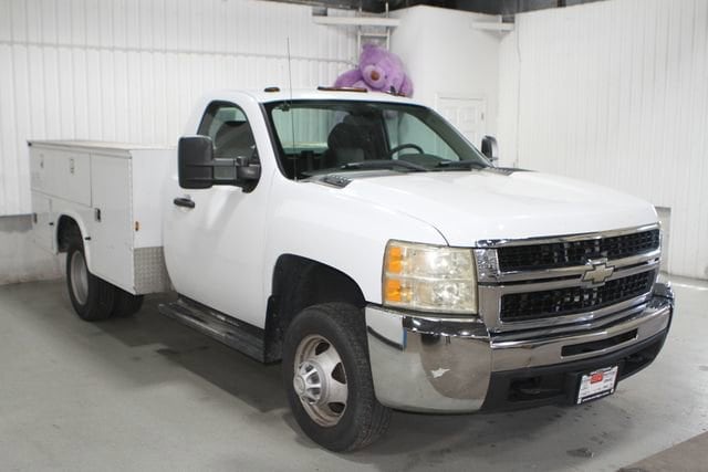 2008 Chevrolet Silverado HD Work Regular Cab SWB's photo