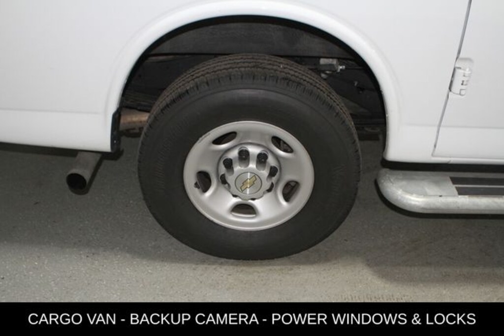 Used 2024 Chevrolet Express Cargo 2500 Work Van Van Cargo Van