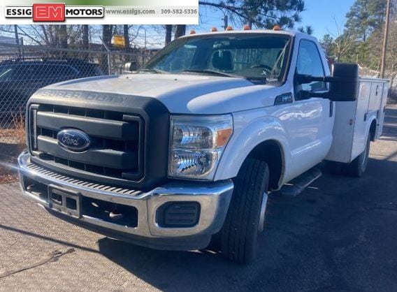 2016 Ford F-350 Super Duty Chassis Cab XL