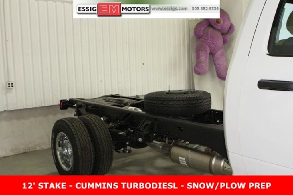 New 2024 Ram 3500 Chassis Cab TRADESMAN REGULAR 4X4 84' CA Pickup