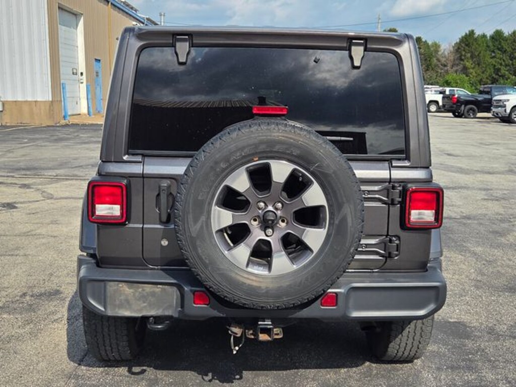 Used 2018 Jeep Wrangler Unlimited Sahara 4x4 SUV
