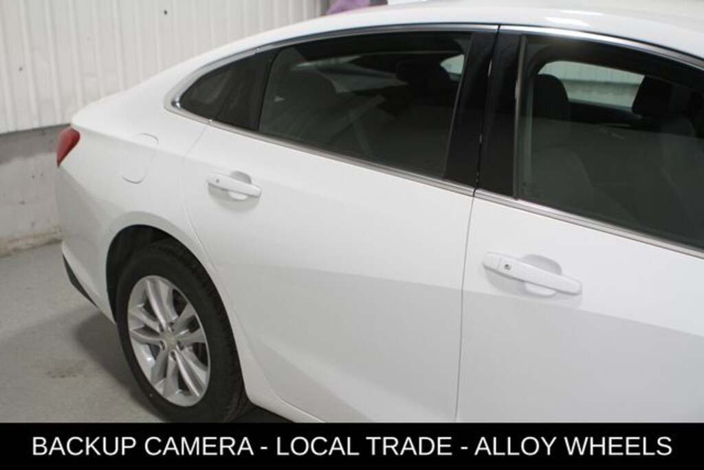Used 2017 Chevrolet Malibu LT w/1LT Sedan