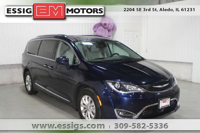 2018 Chrysler Pacifica Touring L Plus's photo