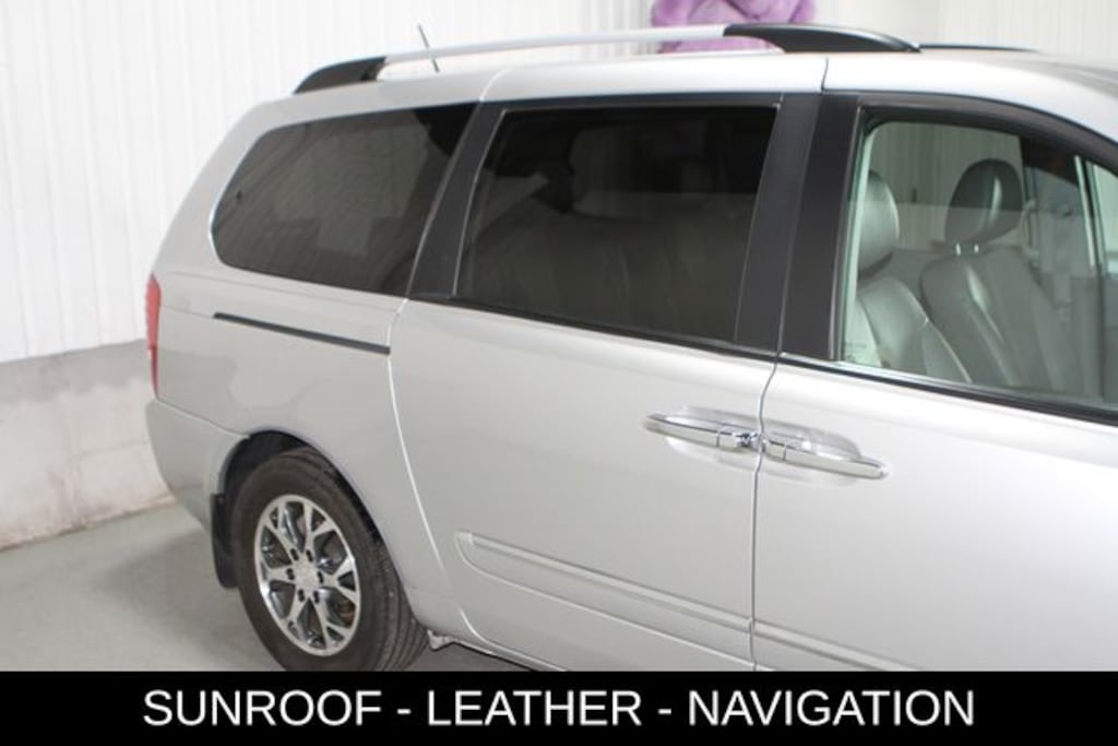 Used 2014 Kia Sedona LX Van
