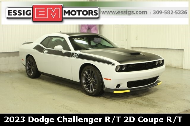 2023 Dodge Challenger R/T photo 2