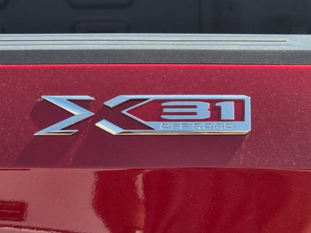 Used 2026 GMC Sierra 1500 SLT Truck Crew Cab