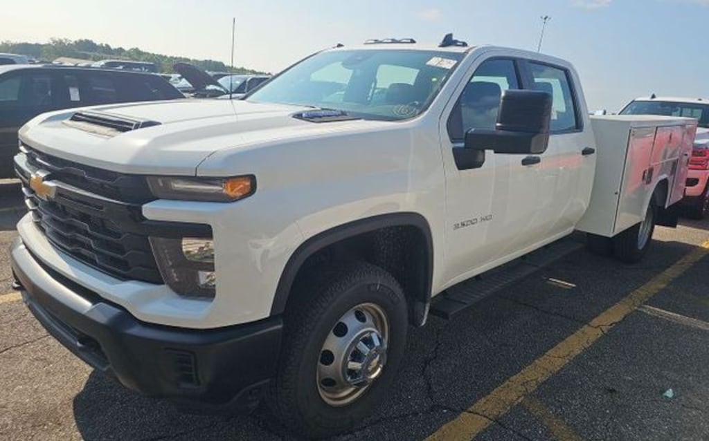 Used 2025 Chevrolet Silverado 3500 HD Chassis Work Truck Truck Crew Cab