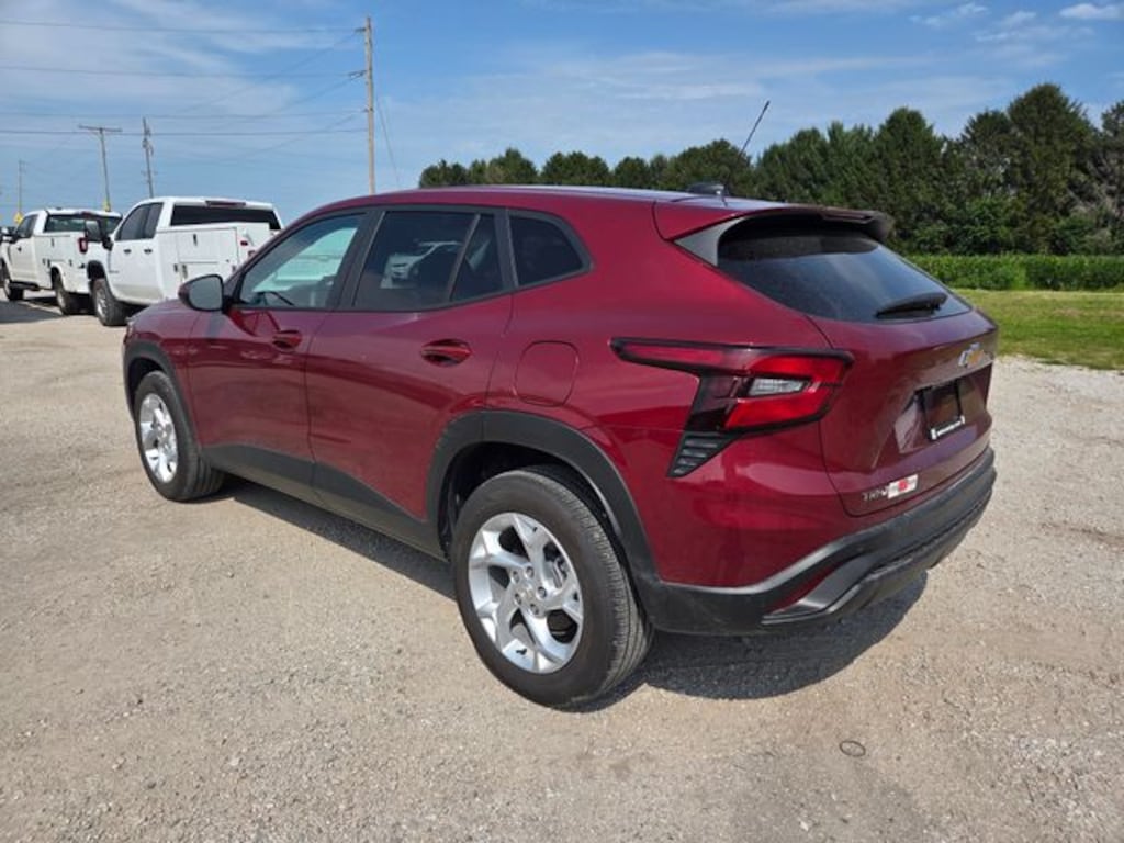 Used 2025 Chevrolet Trax LS SUV