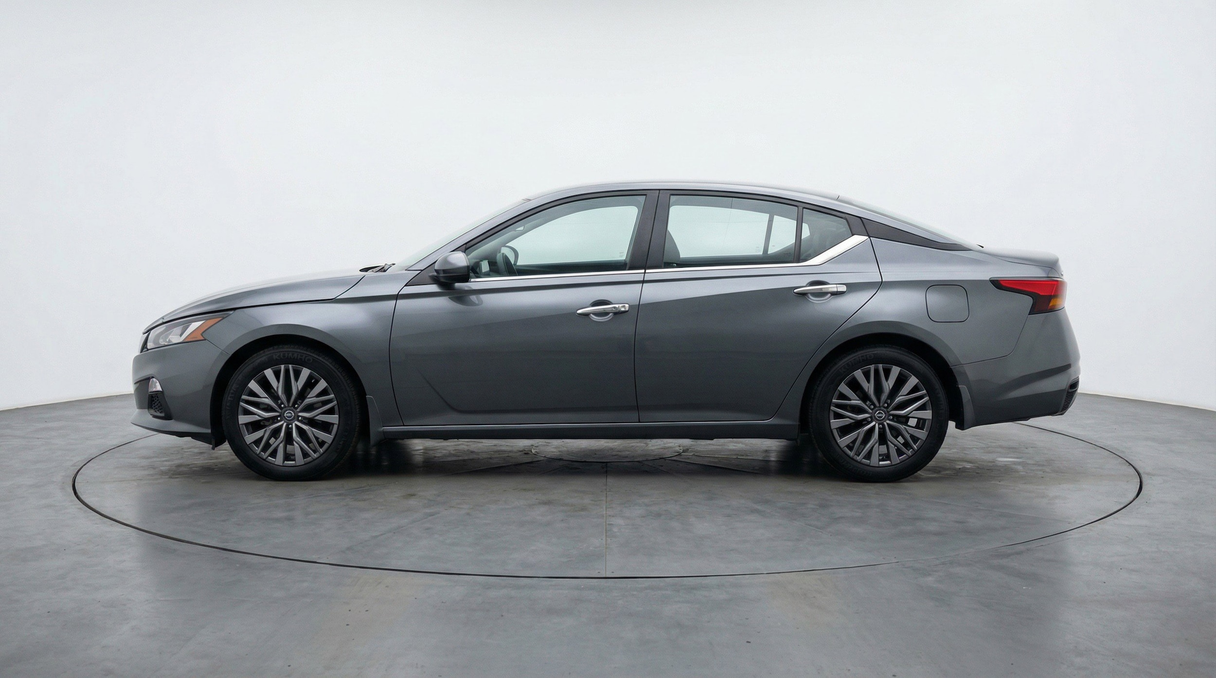 Thumbnail: 2025 Nissan Altima - 5