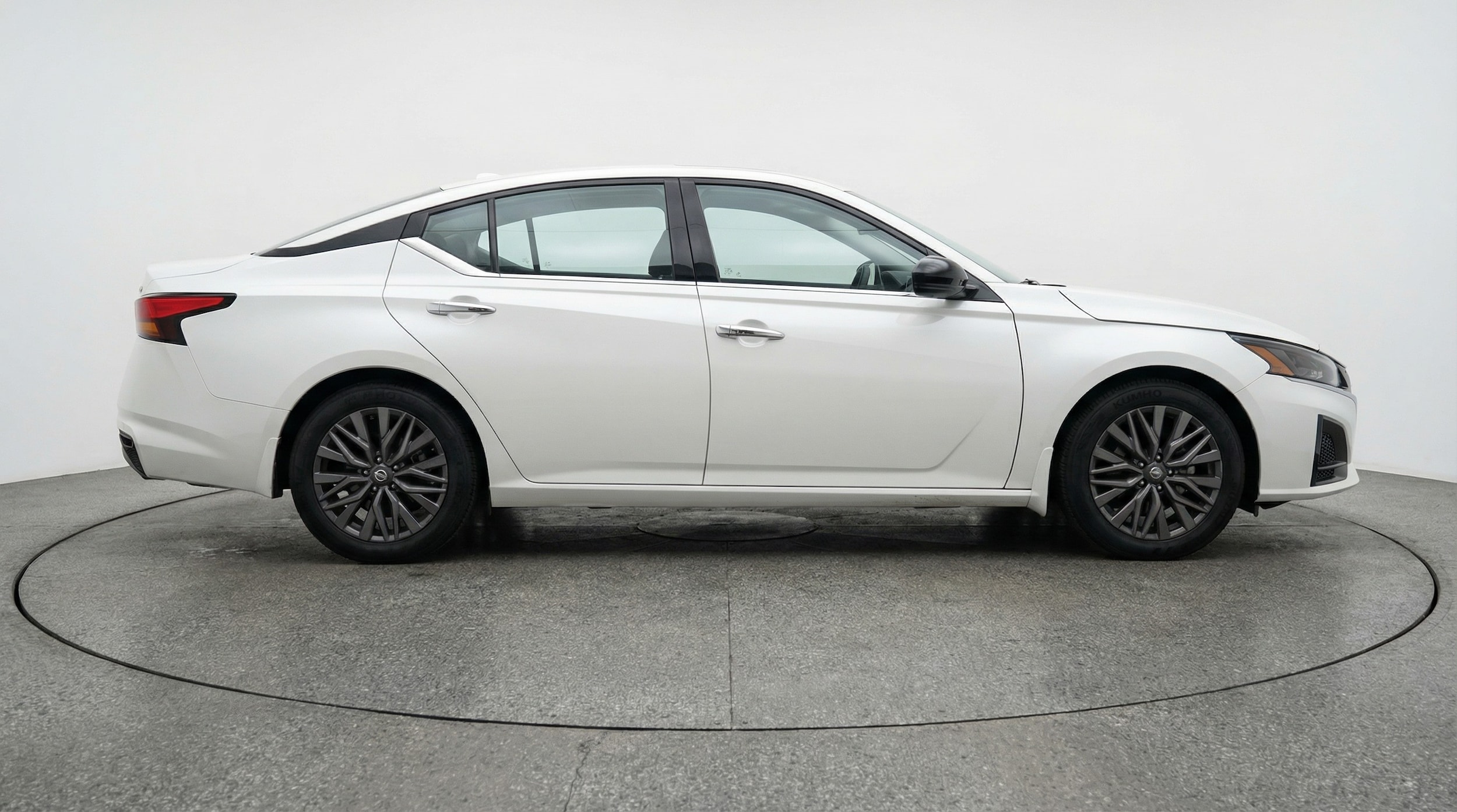 Thumbnail: 2025 Nissan Altima - 8