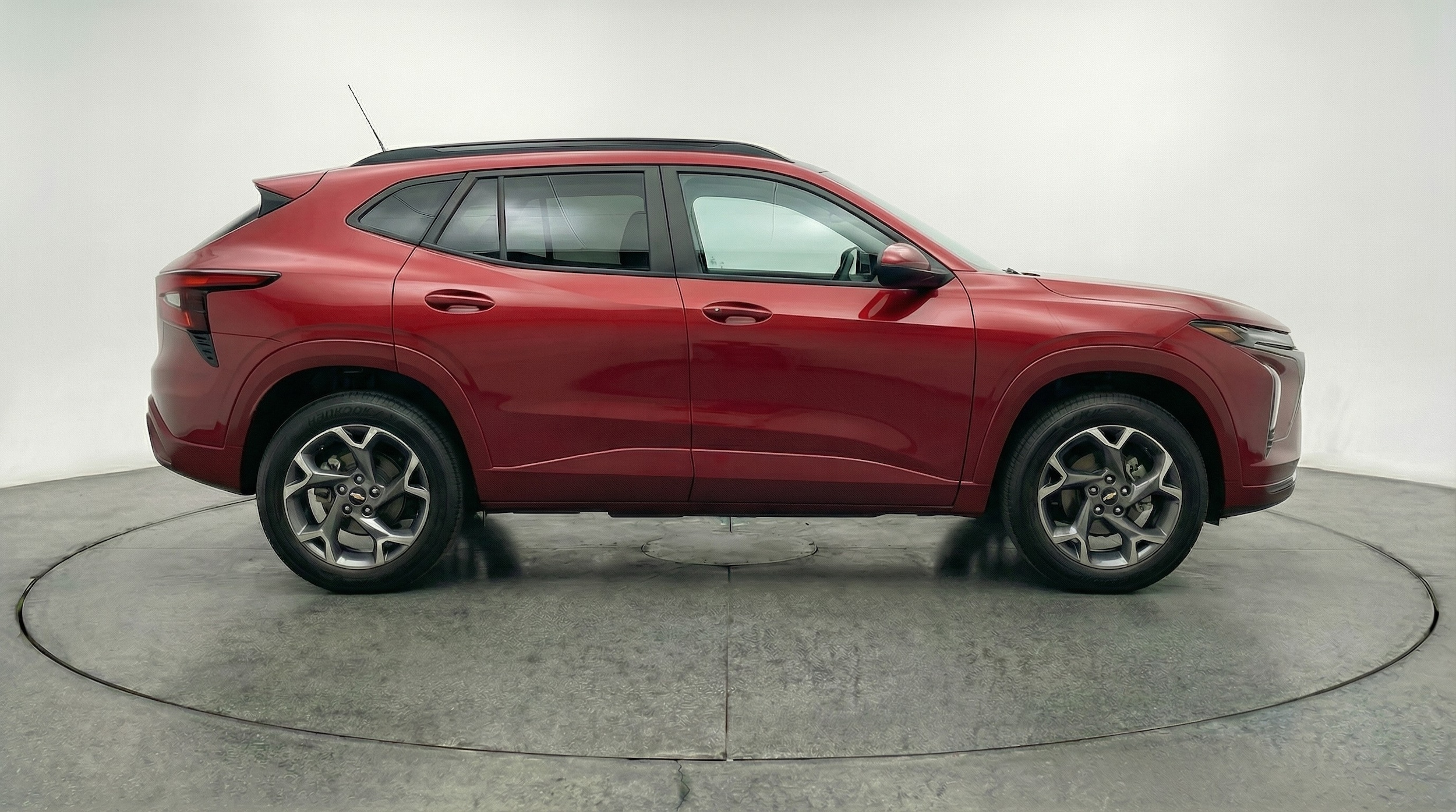 Thumbnail: 2025 Chevrolet Trax - 8