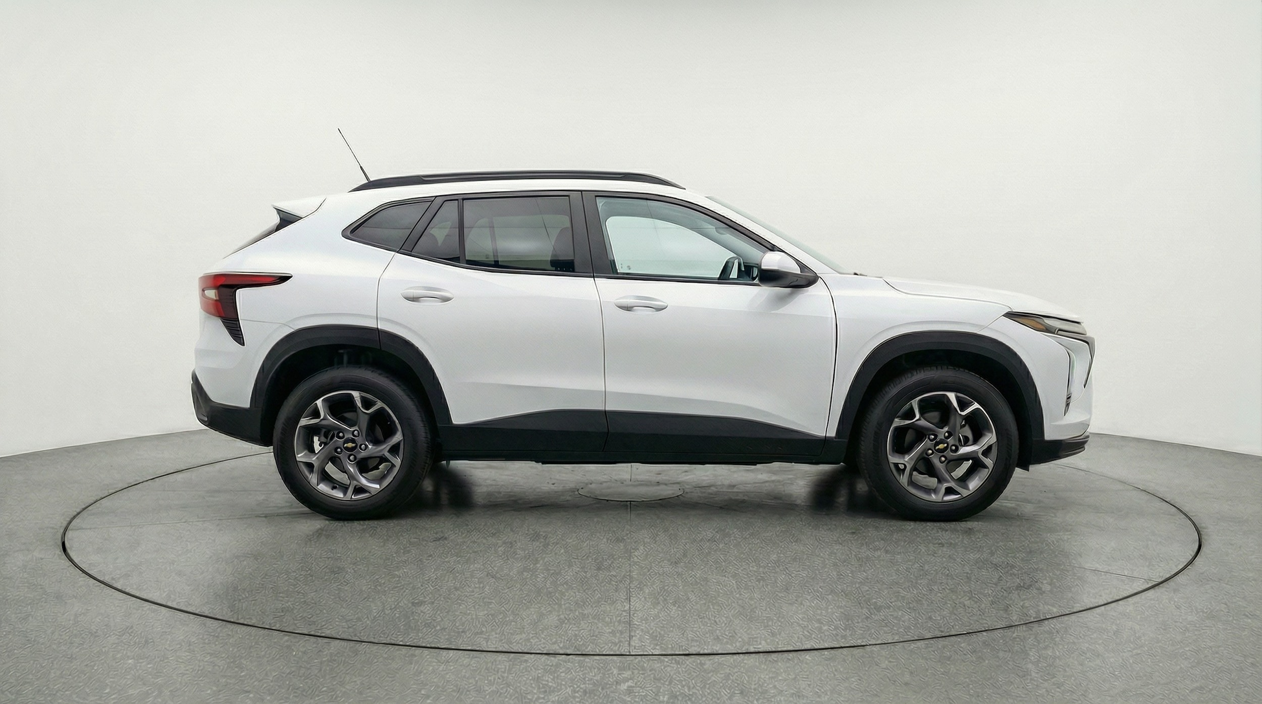 Thumbnail: 2025 Chevrolet Trax - 8