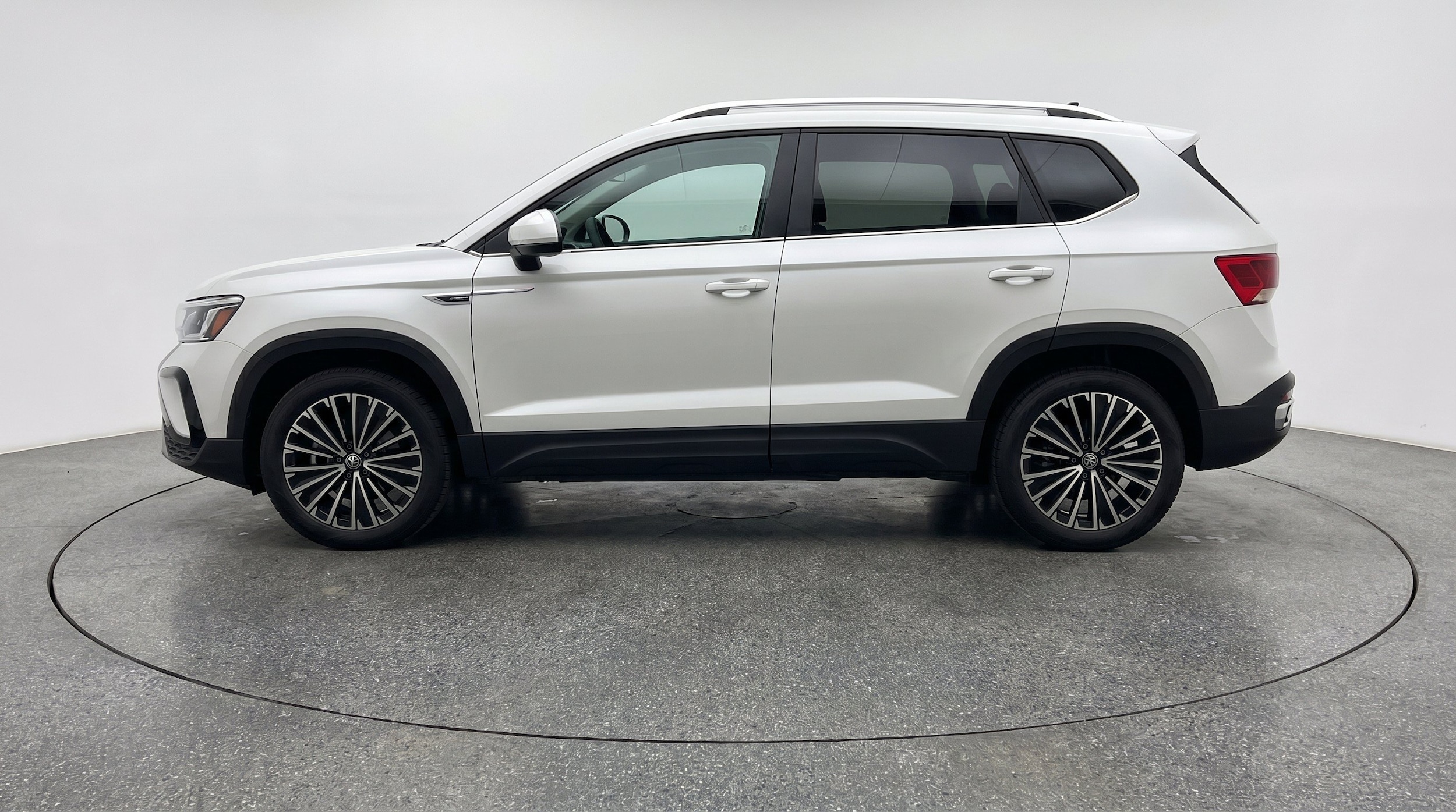 Thumbnail: 2026 Volkswagen Taos - 5