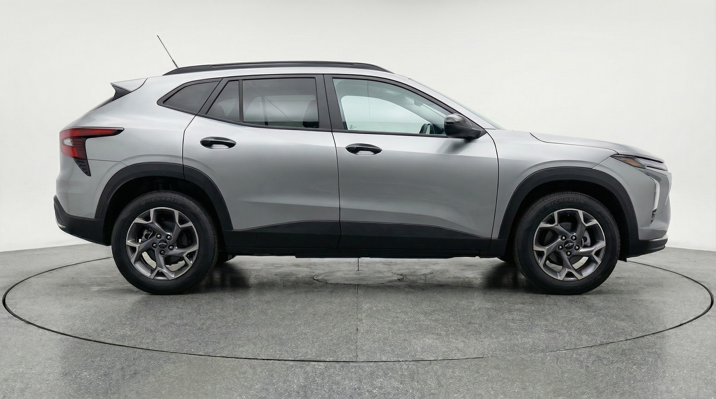 Thumbnail: 2025 Chevrolet Trax - 8