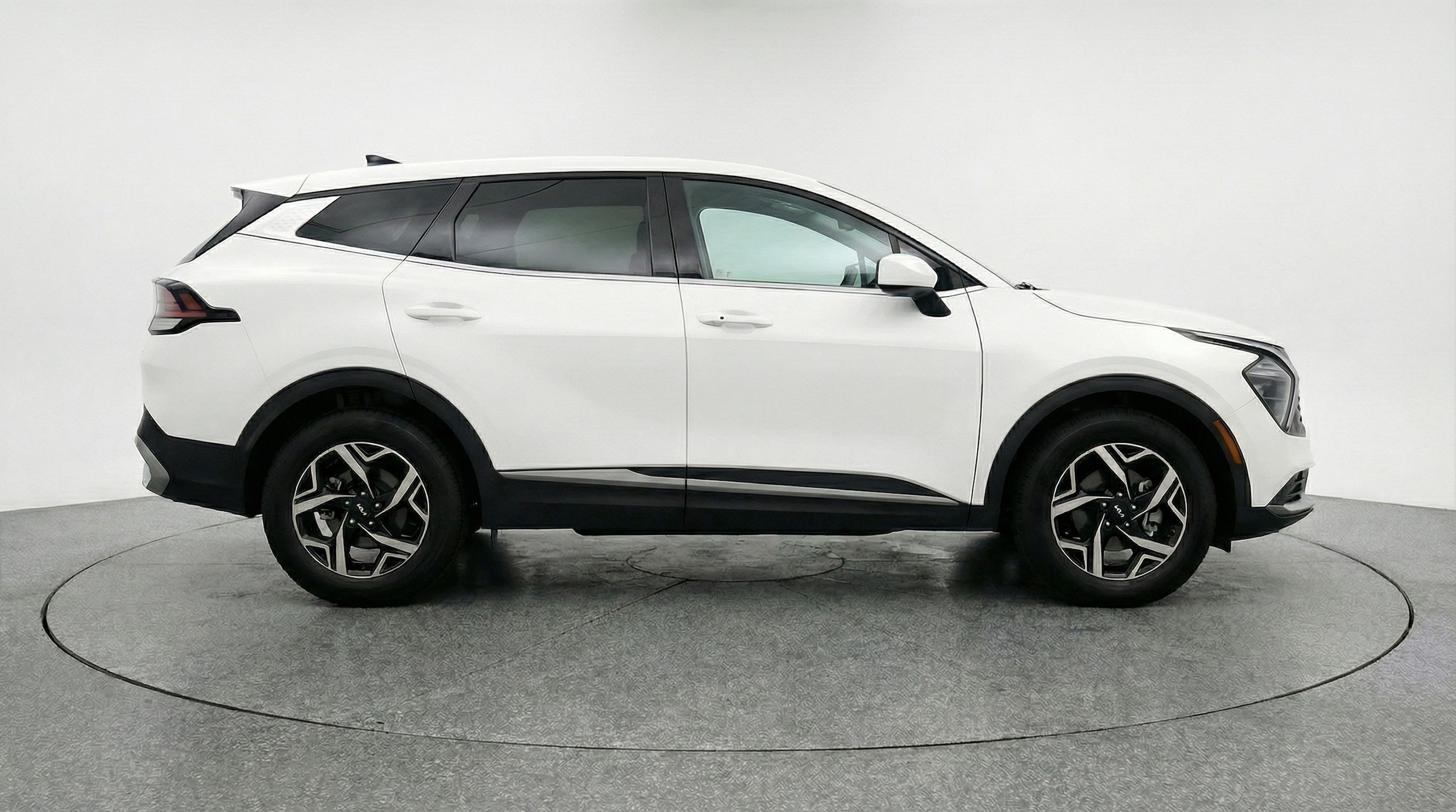 Thumbnail: 2025 Kia Sportage - 8