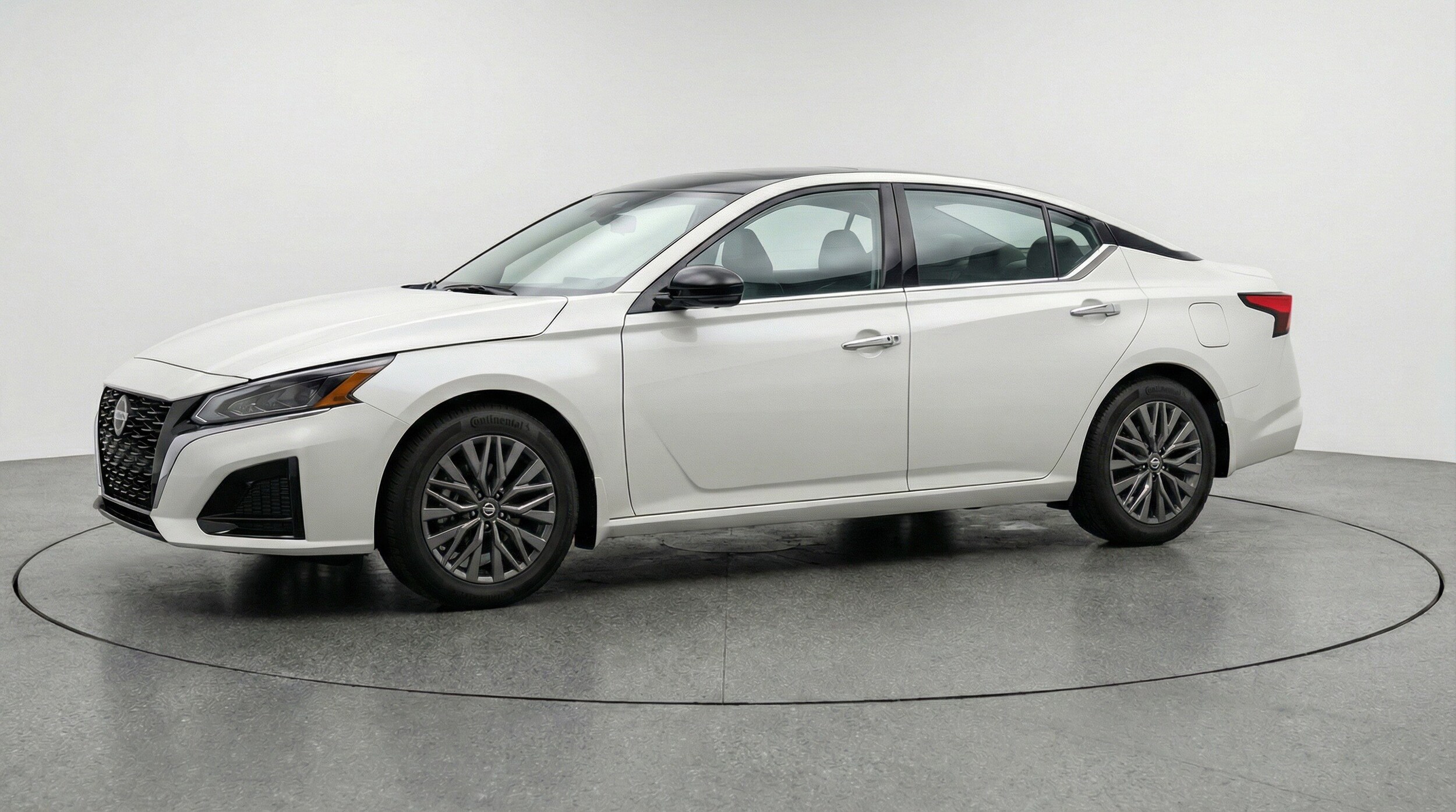Thumbnail: 2025 Nissan Altima - 3