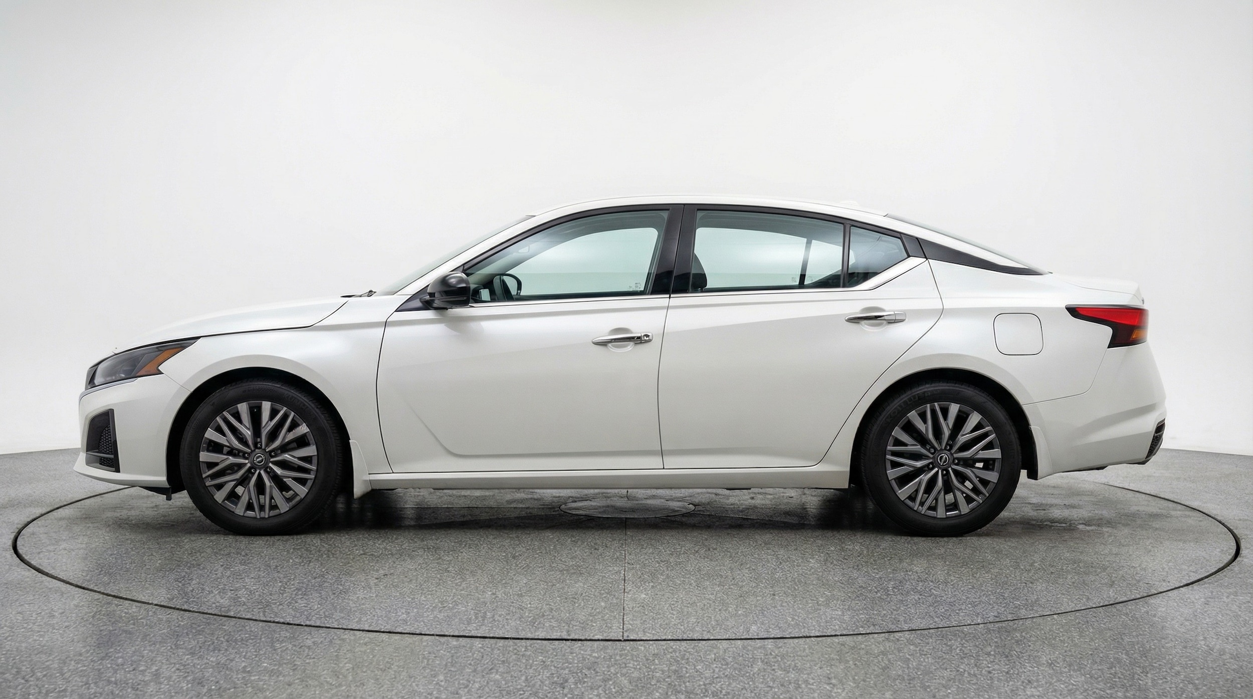 Thumbnail: 2025 Nissan Altima - 4