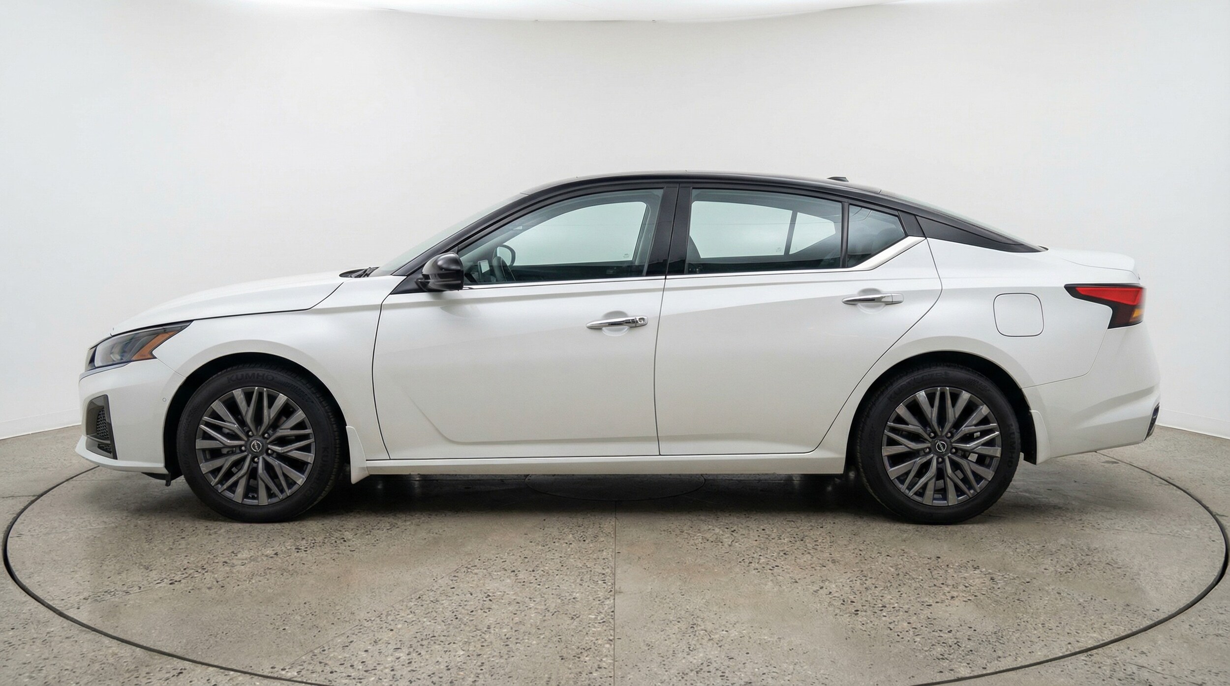 Thumbnail: 2025 Nissan Altima - 4