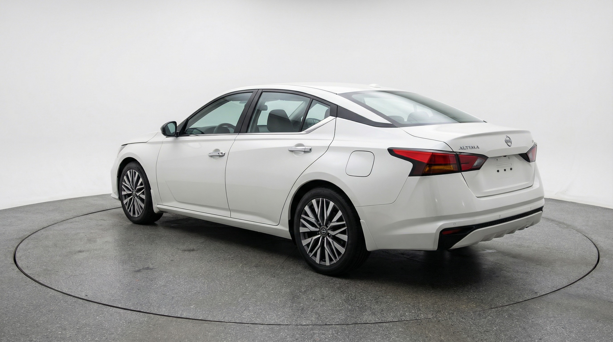 Thumbnail: 2025 Nissan Altima - 5