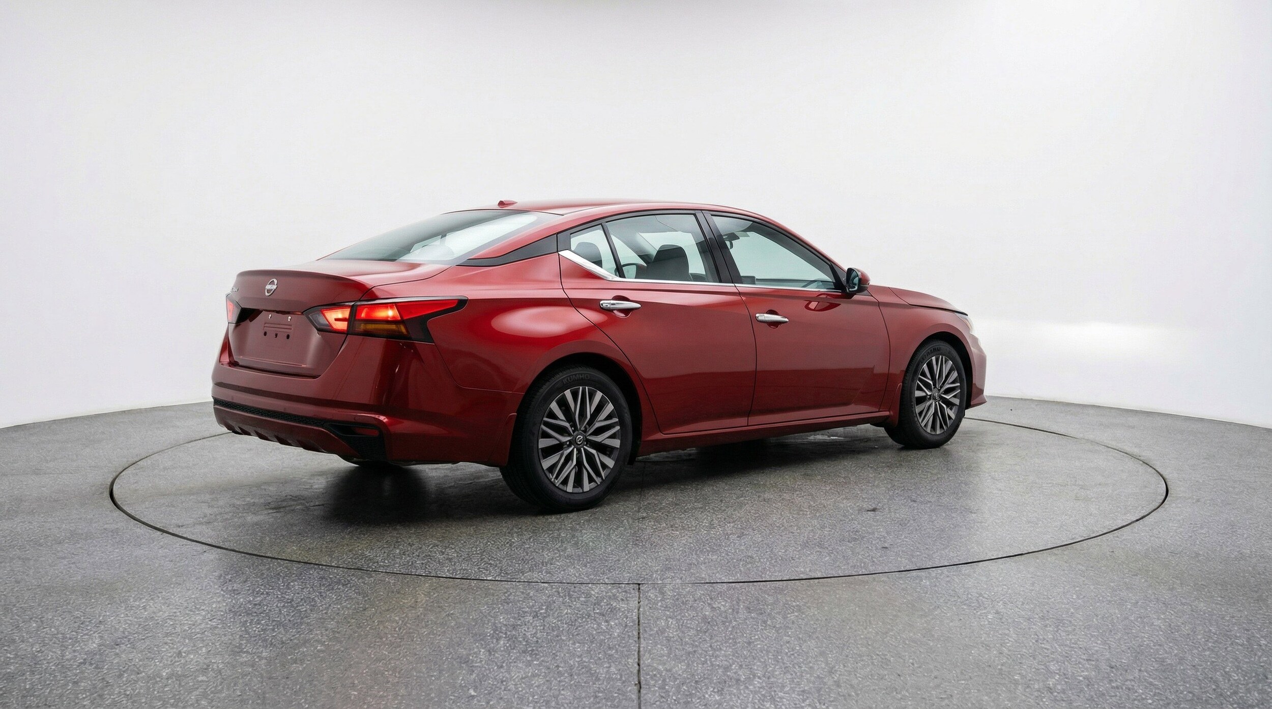 Thumbnail: 2025 Nissan Altima - 9