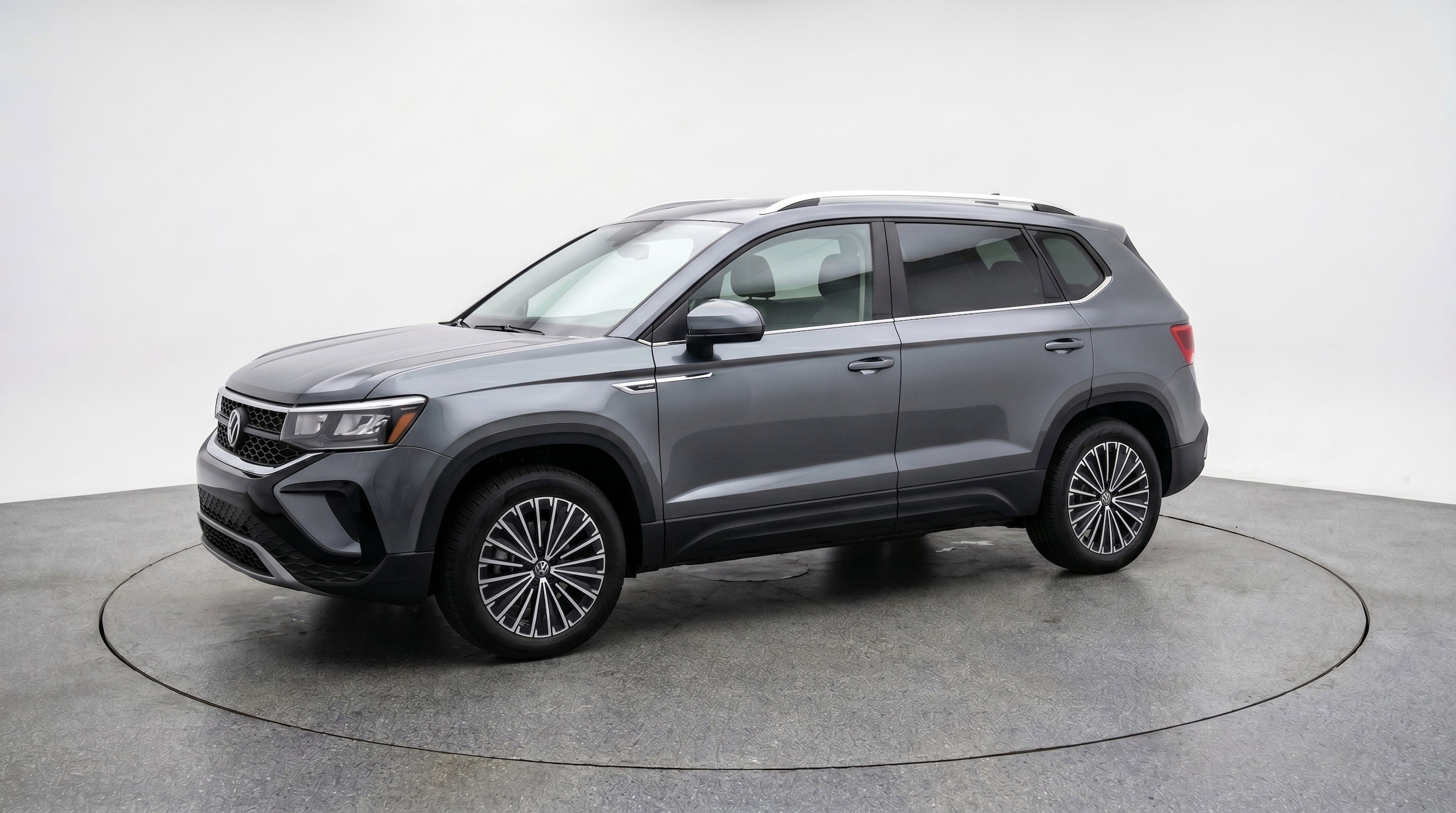 Thumbnail: 2025 Volkswagen Taos - 3