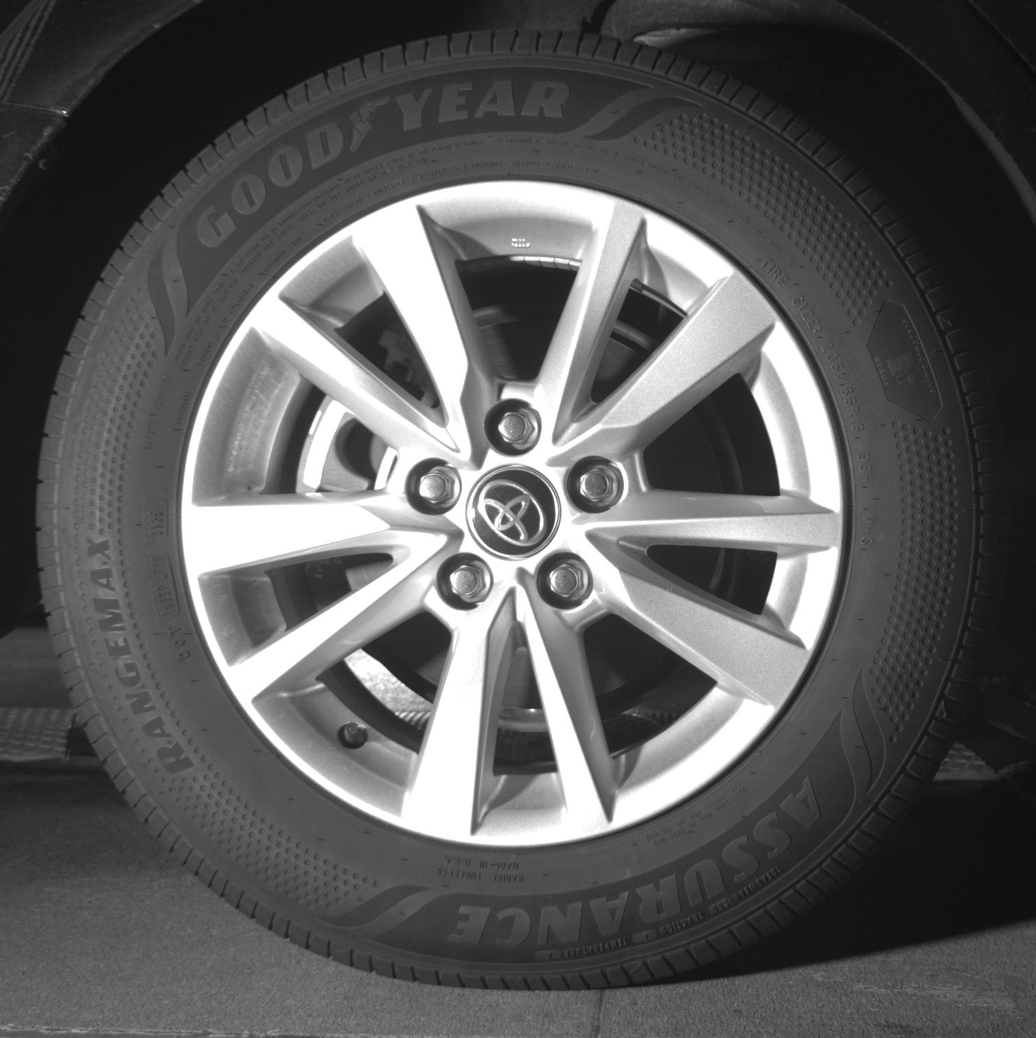 Thumbnail: 2025 Toyota Camry - 12