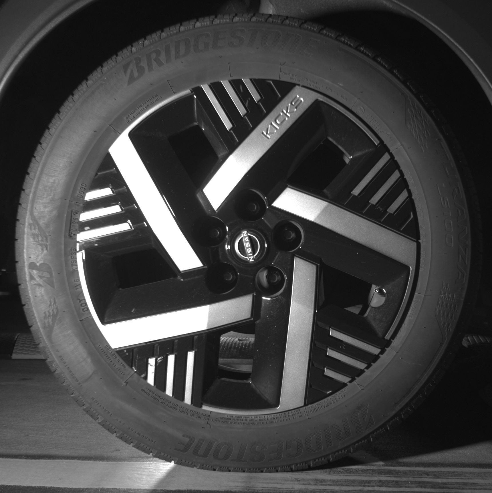 Thumbnail: 2025 Nissan Kicks - 15