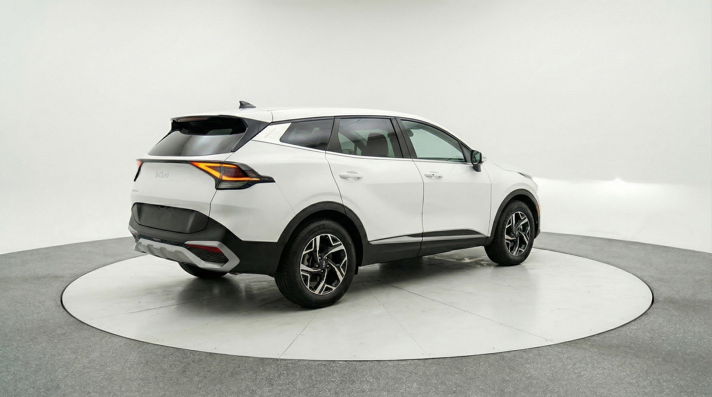 Thumbnail: 2025 Kia Sportage - 9