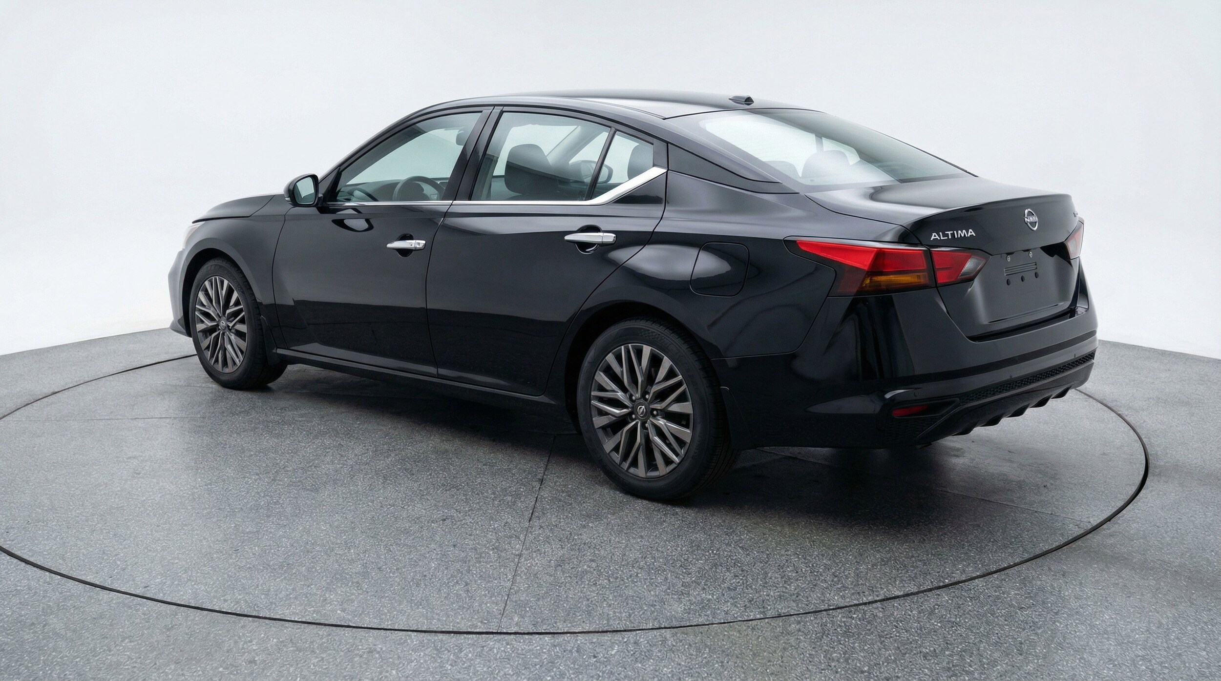 Thumbnail: 2025 Nissan Altima - 6