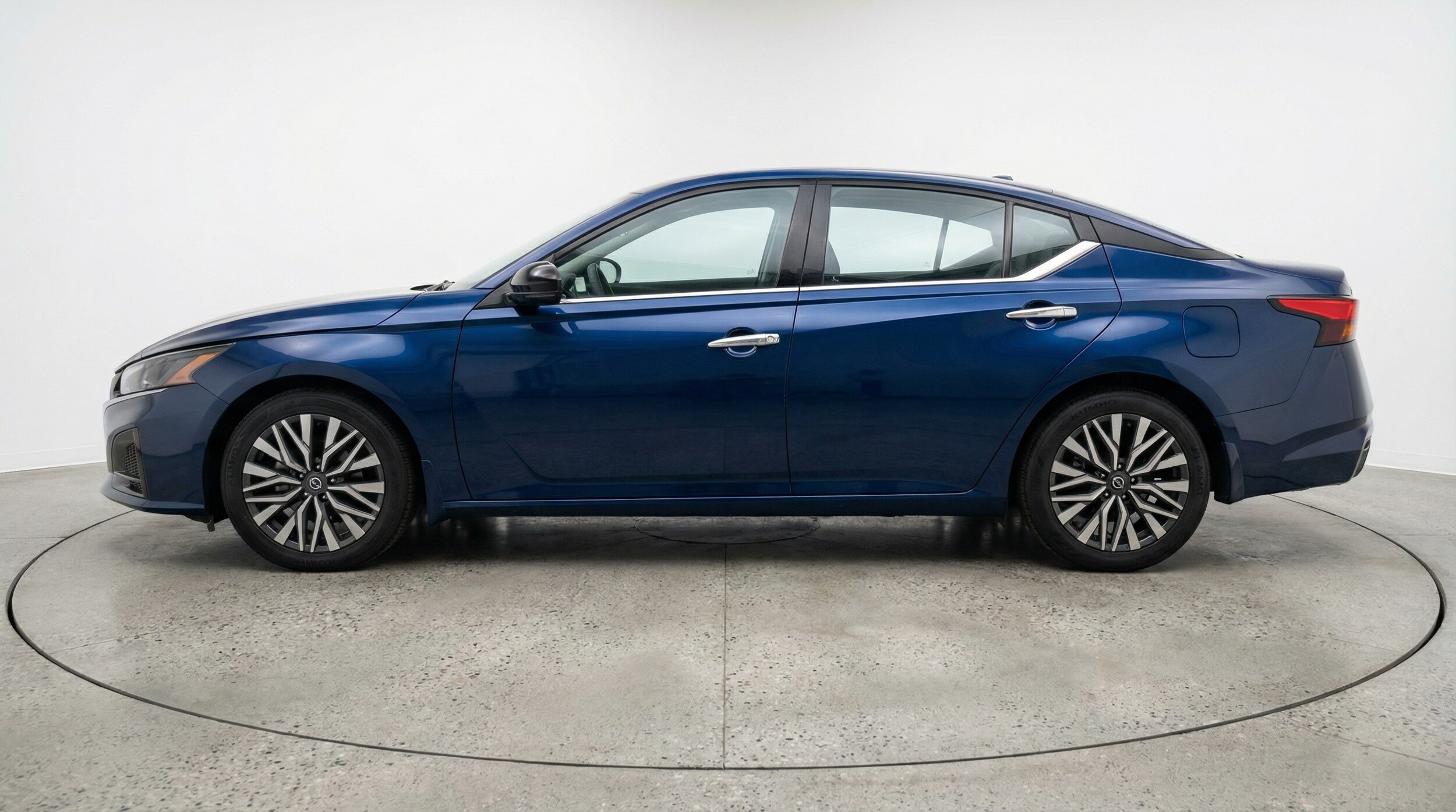 Thumbnail: 2025 Nissan Altima - 4