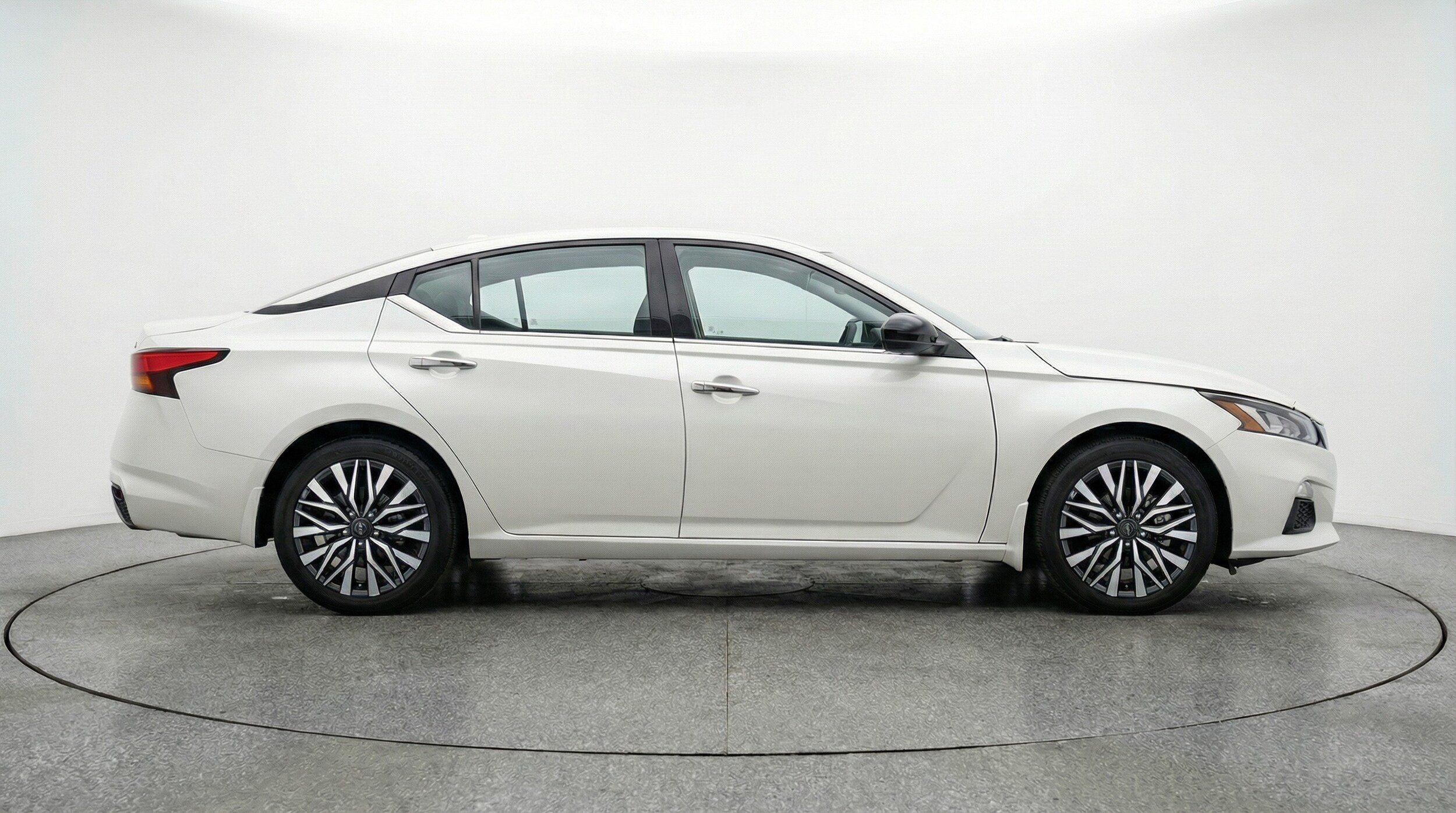 Thumbnail: 2025 Nissan Altima - 8