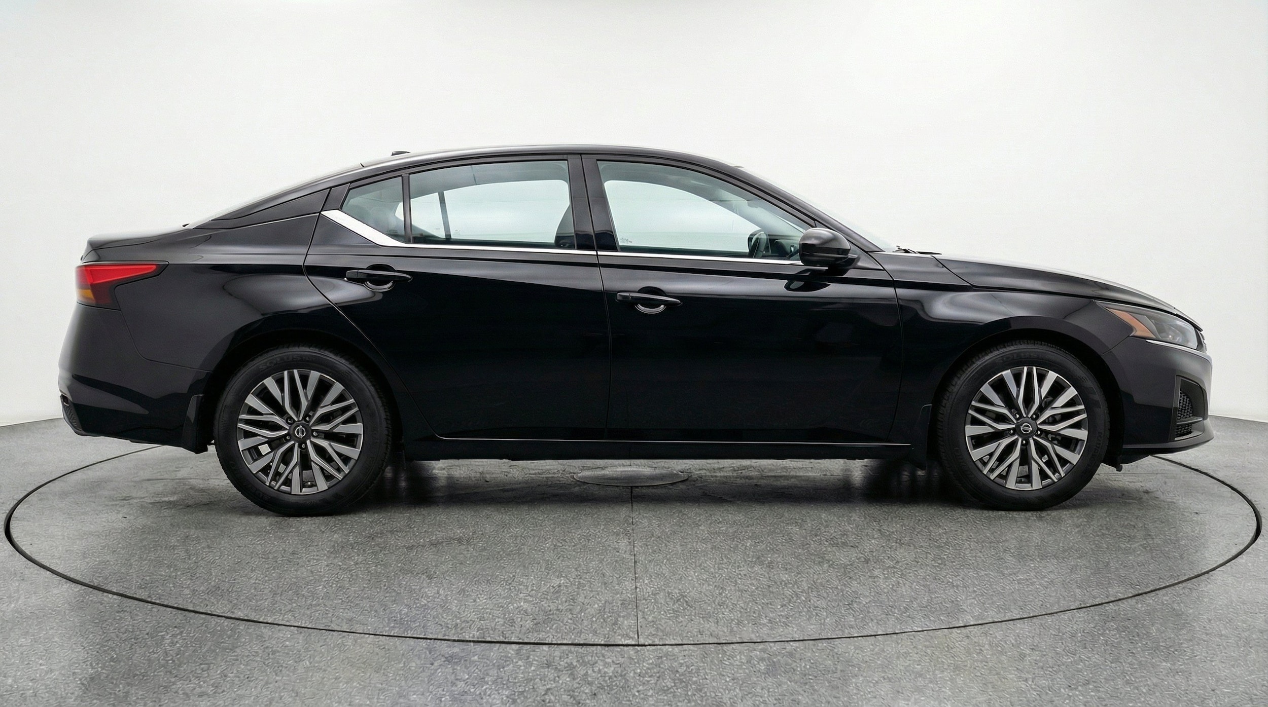 Thumbnail: 2026 Nissan Altima - 10