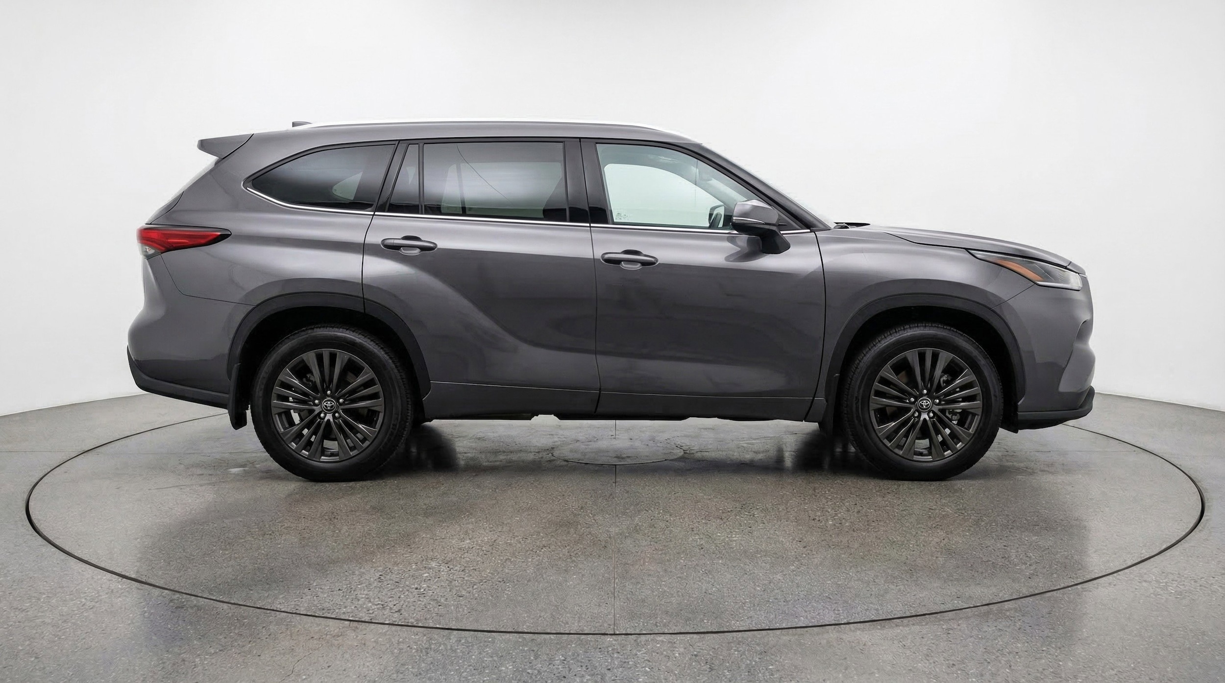 Thumbnail: 2025 Toyota Highlander - 11