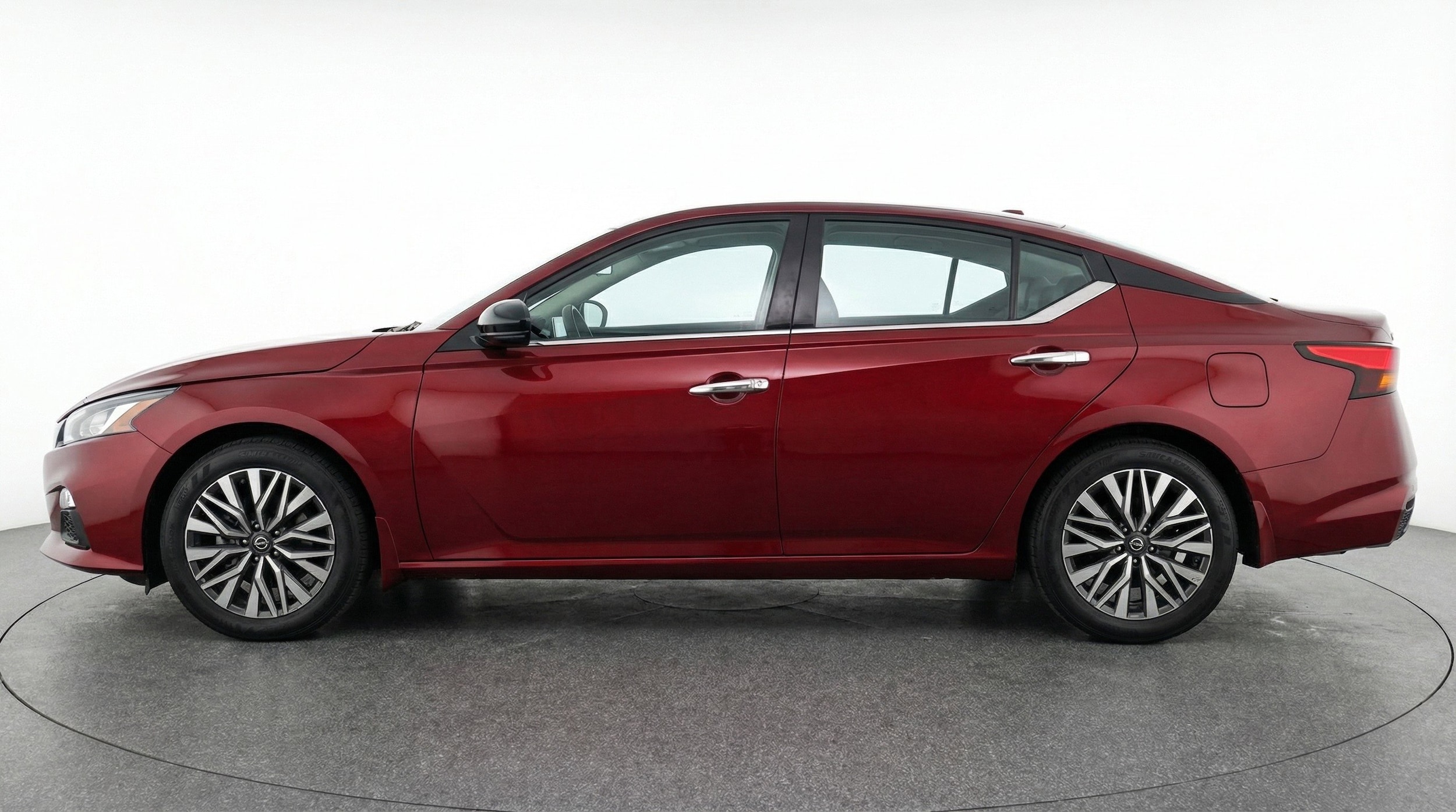 Thumbnail: 2025 Nissan Altima - 5