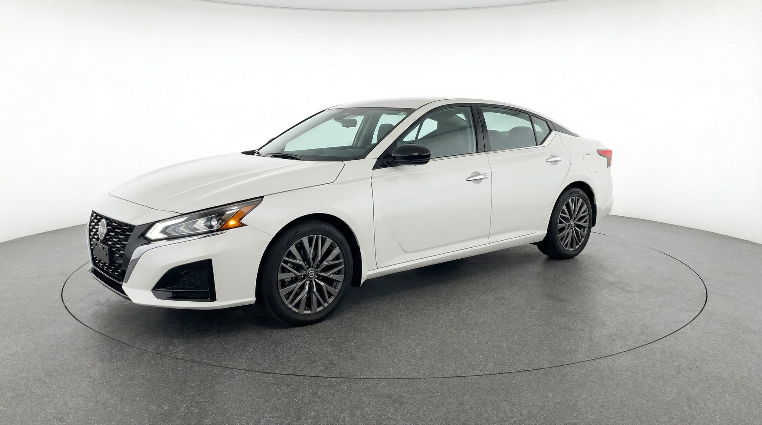 Thumbnail: 2025 Nissan Altima - 3