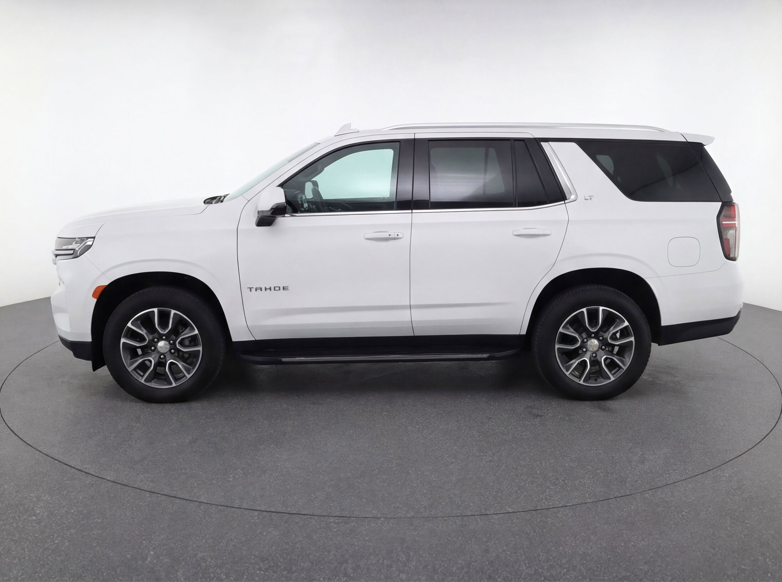 Thumbnail: 2024 Chevrolet Tahoe - 5