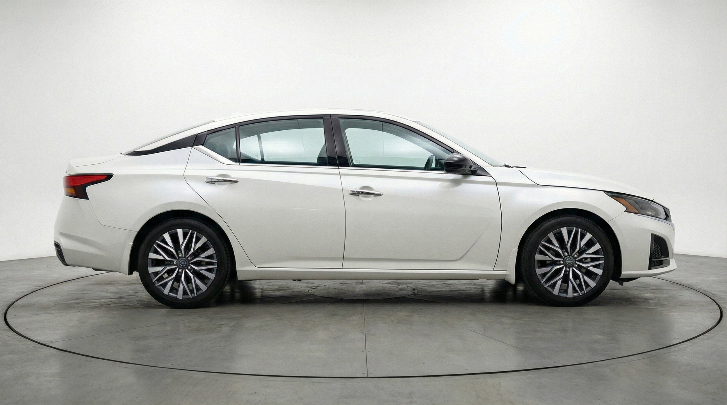 Thumbnail: 2025 Nissan Altima - 11