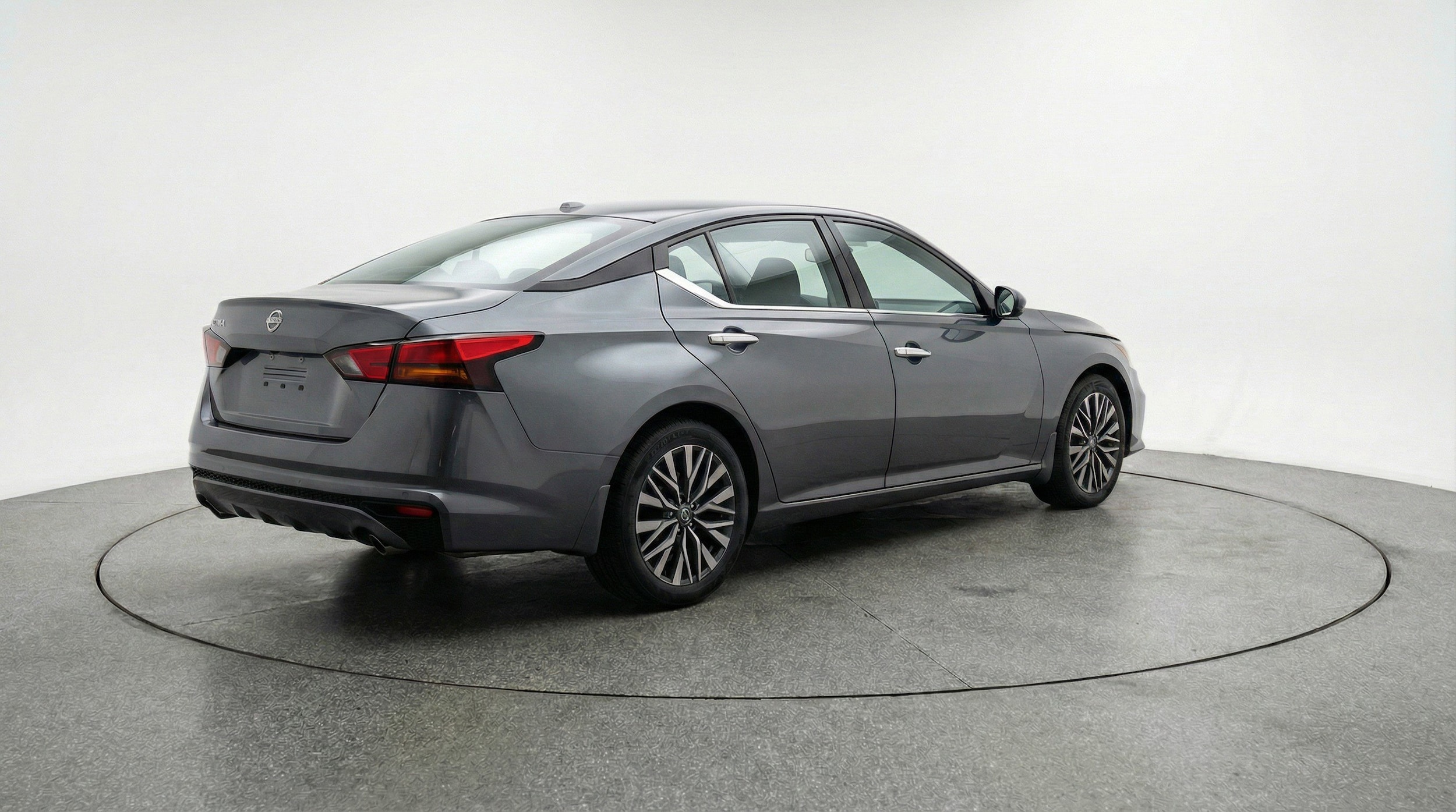 Thumbnail: 2025 Nissan Altima - 9