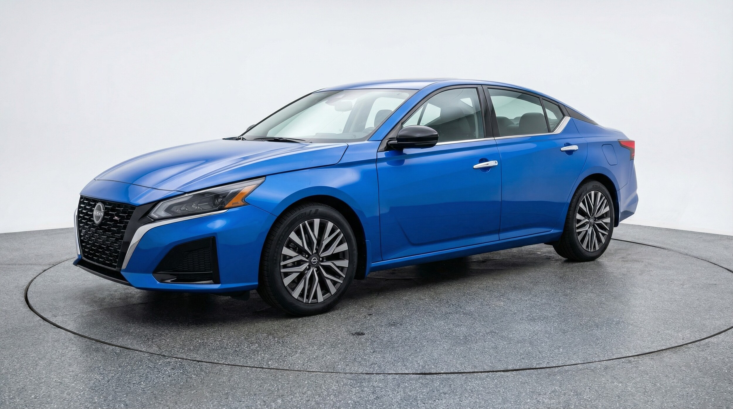 Thumbnail: 2025 Nissan Altima - 3