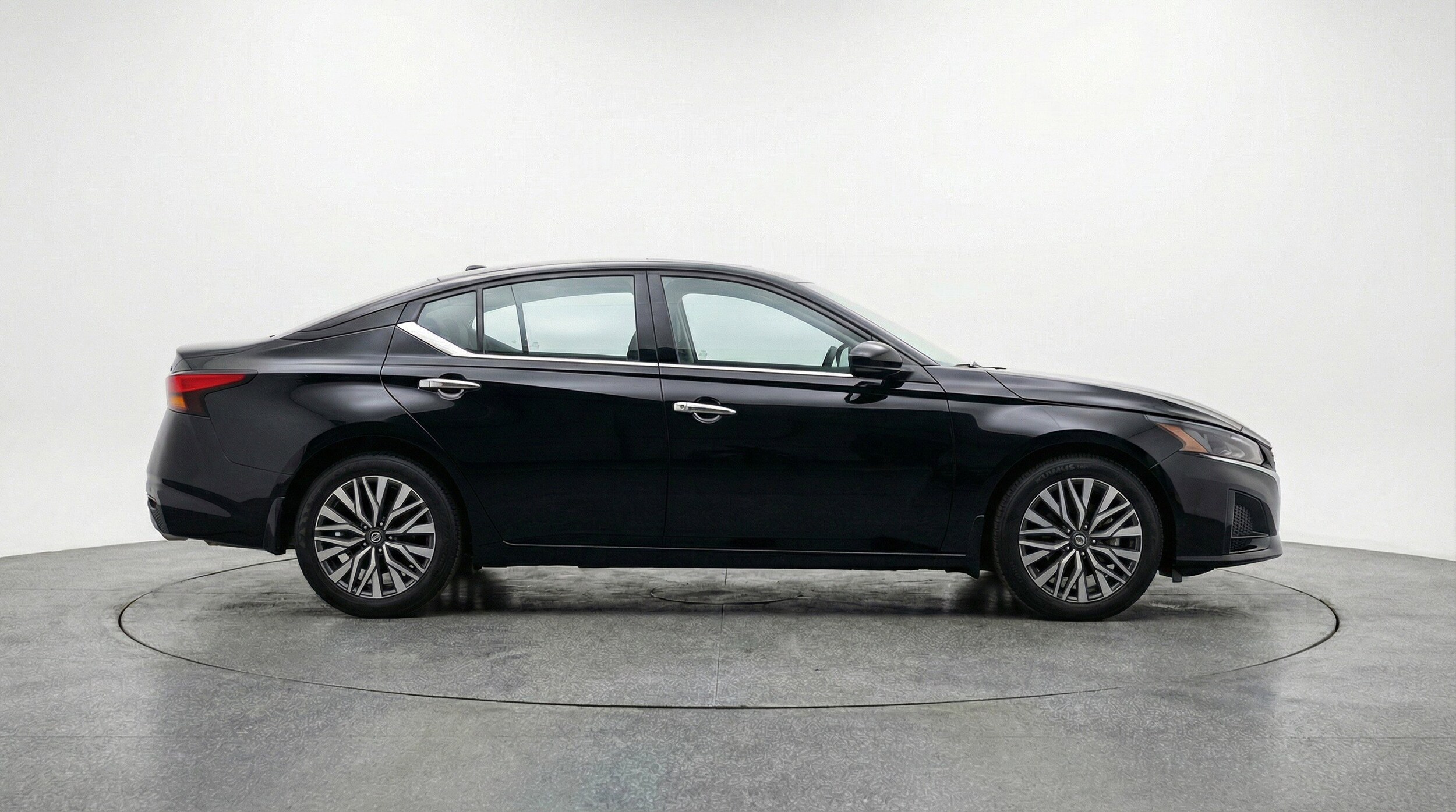 Thumbnail: 2025 Nissan Altima - 11