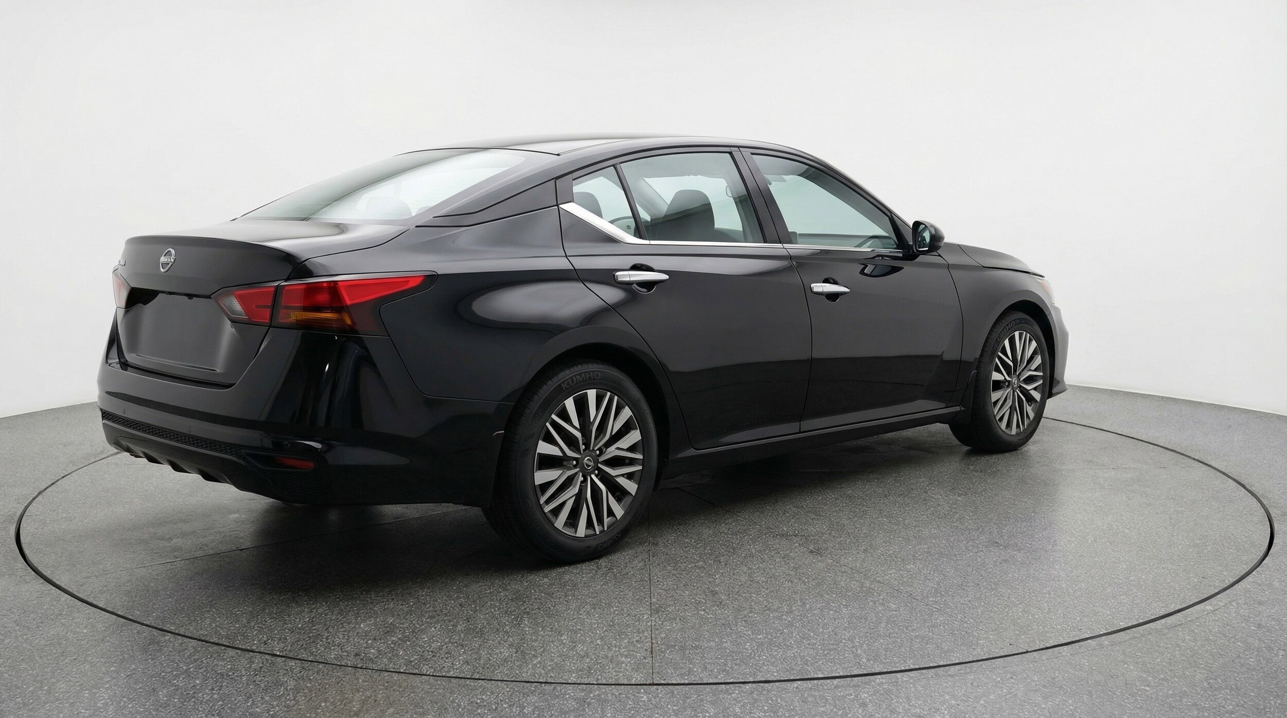 Thumbnail: 2025 Nissan Altima - 9