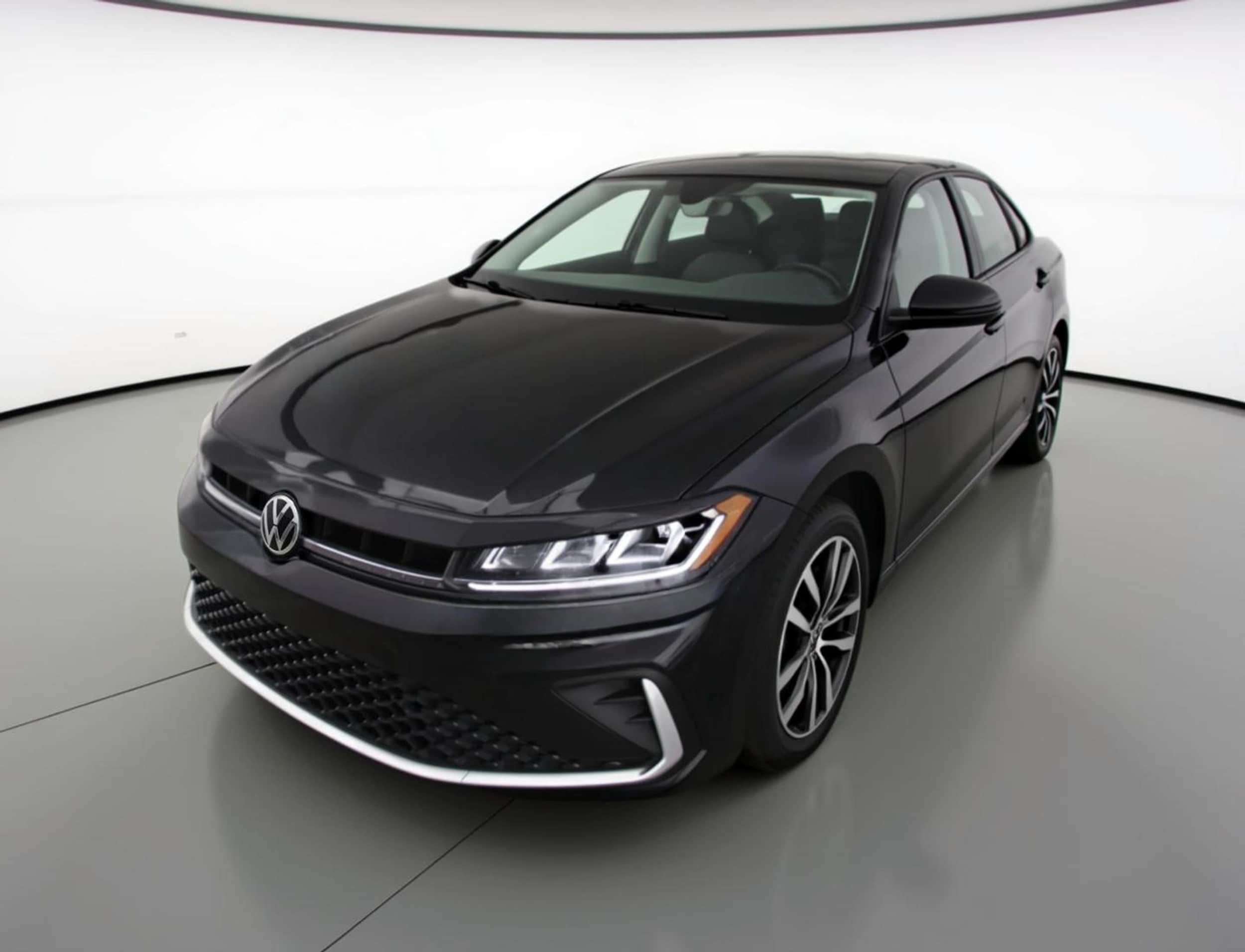 Thumbnail: 2025 Volkswagen Jetta - 3