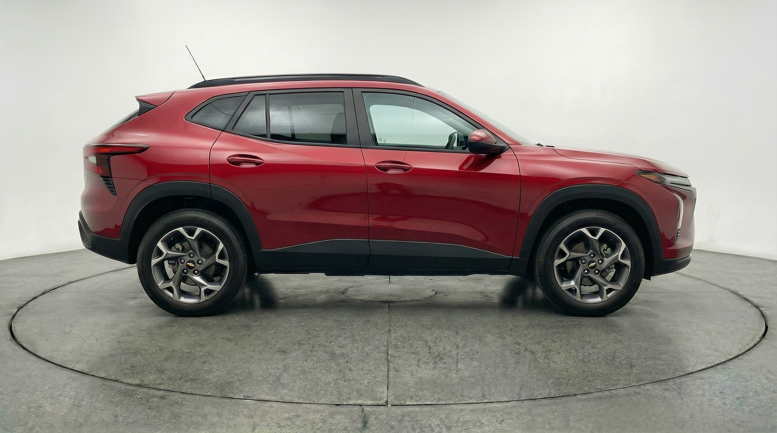 Thumbnail: 2025 Chevrolet Trax - 8